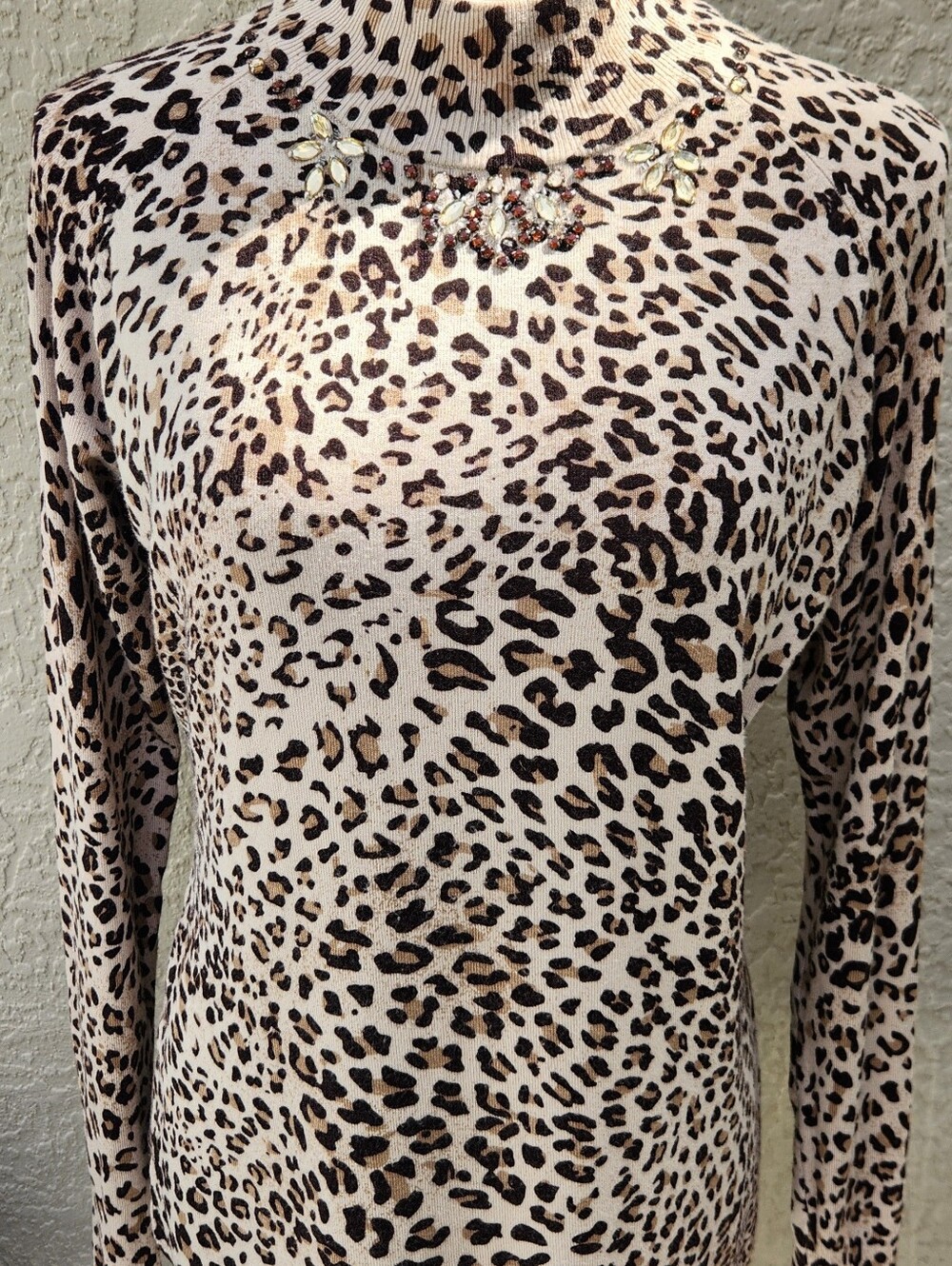 Vertigo Paris leopard print embellished mock neck long sleeve sweater top XL